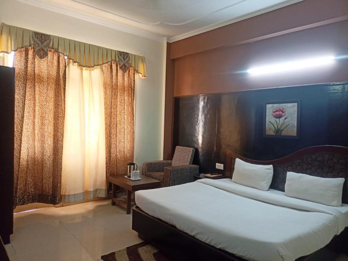 Hotel Jagdamba Katra  Ngoại thất bức ảnh