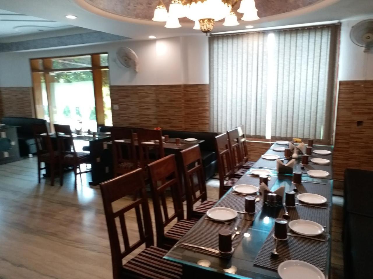 Hotel Jagdamba Katra  Ngoại thất bức ảnh